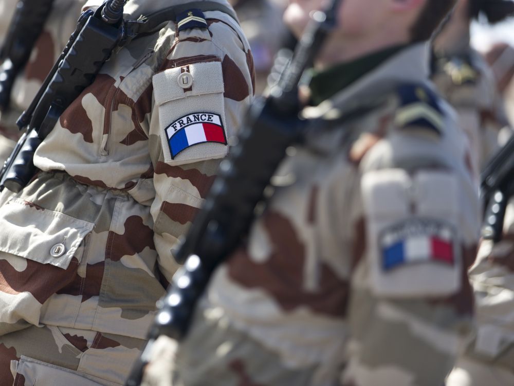Que faut-il faire pour vendre ses produits à l’armée en France ?